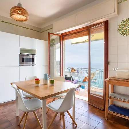 Infinito Blu 公寓 *